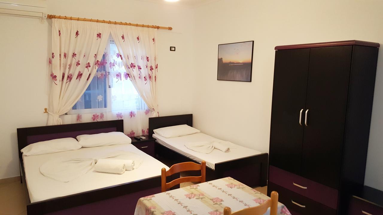 Family Hotel Haruni Ksamil Exterior foto