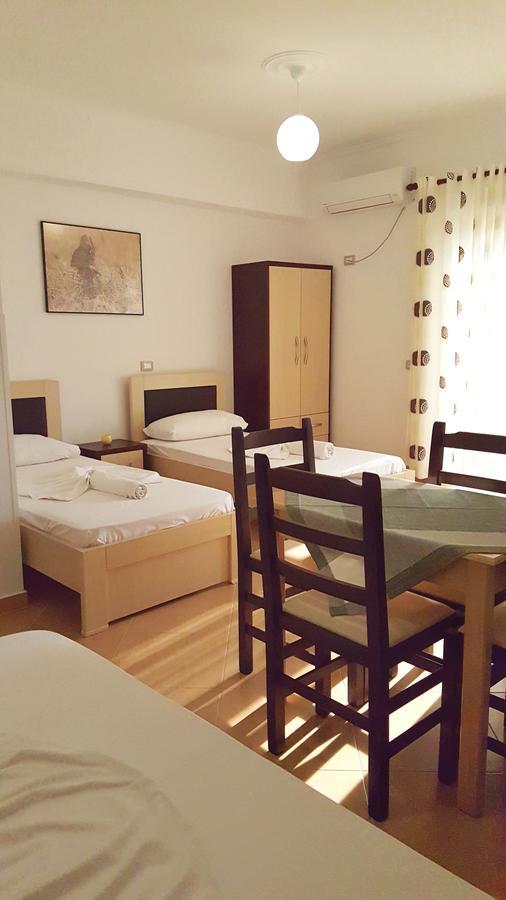 Family Hotel Haruni Ksamil Exterior foto