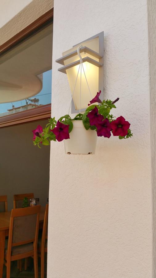 Family Hotel Haruni Ksamil Exterior foto